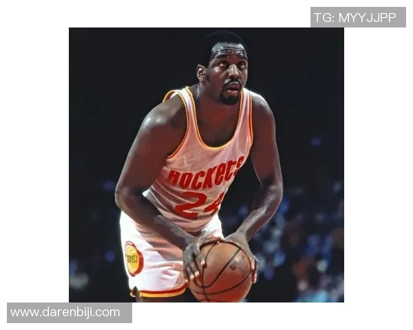 传奇球星亚当斯:从草根到世界足球巅峰的传奇之路 传奇球星亚当斯:从草根到世界足球巅峰的传奇之路