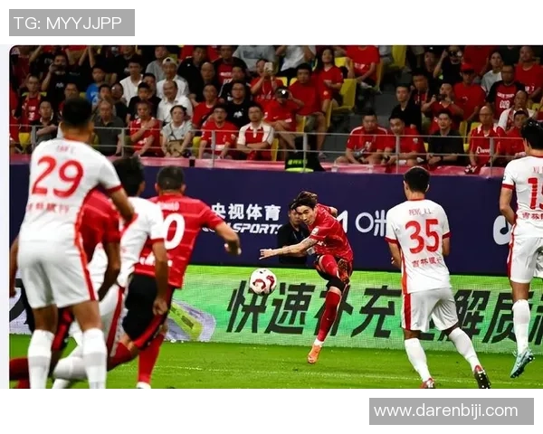 足球场上的刺头球星：那些不拘一格的个性与传奇故事